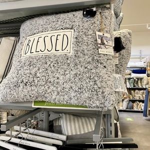 Sherpa Rae Dunn pillow must have!! So soft